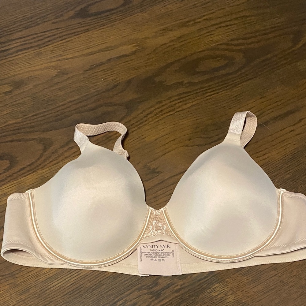 Vanity Fair Women's Elegant Cream Bra